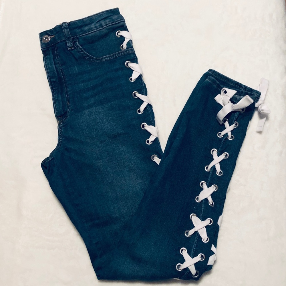 Divided jeans